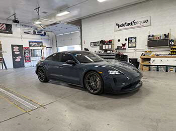 2025 Porsche TAYCAN EV 2025 Porsche TAYCAN EV